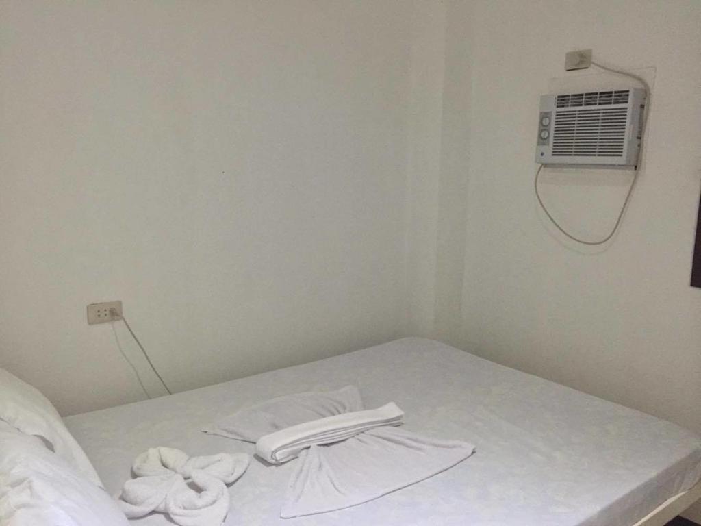Alexzus Backpackers Travel Lodge El Nido Exterior foto